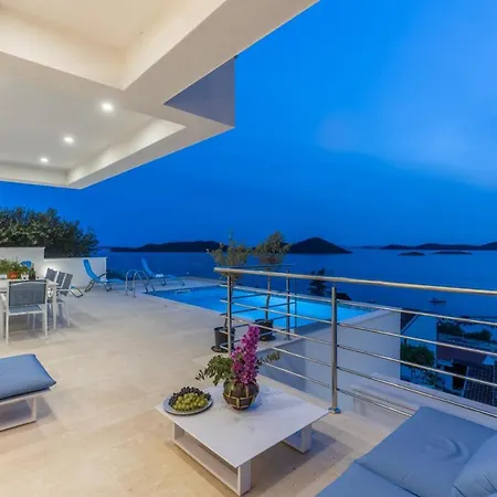 Villa Beautiful Fleur Drage