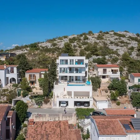 Villa Beautiful Fleur Drage